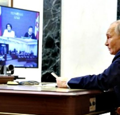 Путин поддержал инициативы научного руководителя ИНиСО РГГУ
